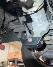 Load image into Gallery viewer, 2017+ Super Duty Rear Shock Skid Kit
